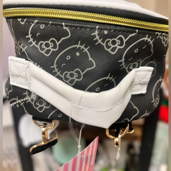 Hello Kitty Officially Licensed Mini BackPack - Picture 3 of 5